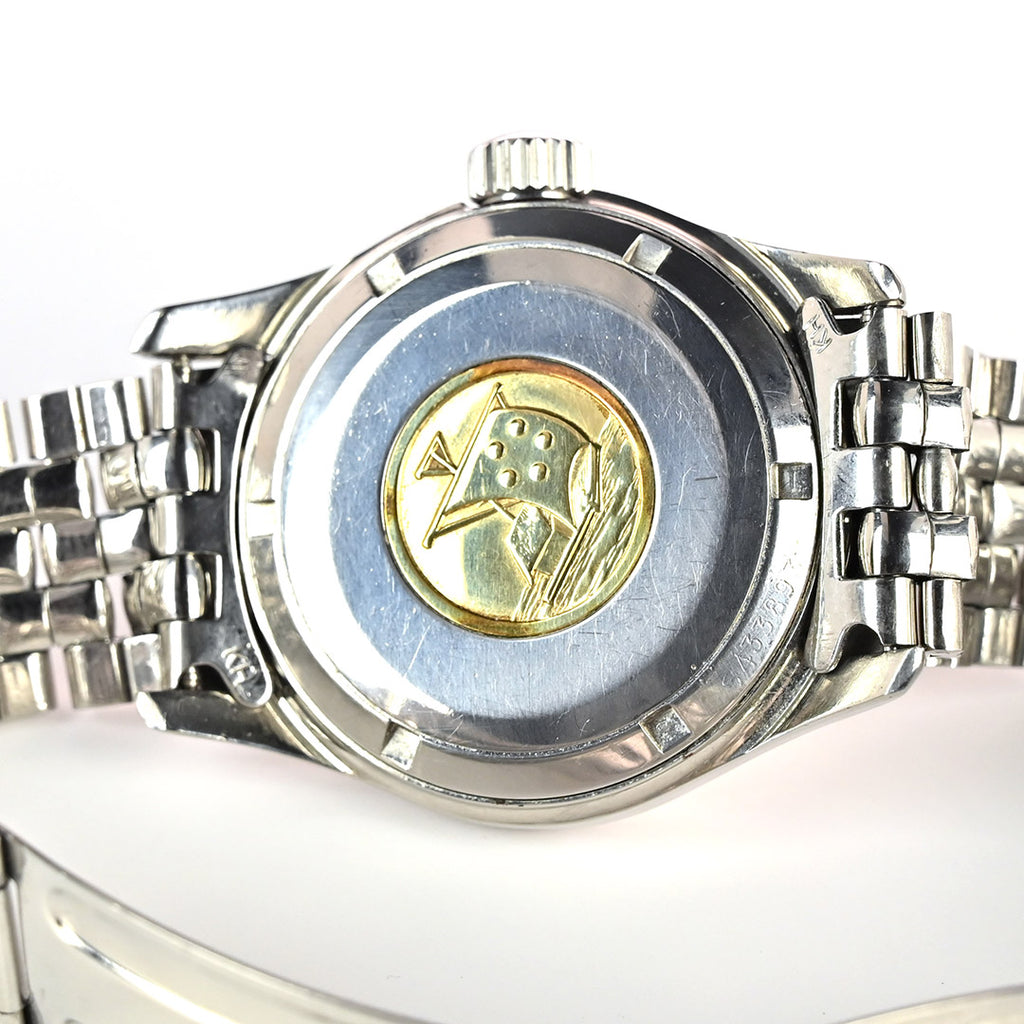 EternaMatic - Kontiki 20 - Silver Sunburst Dial with Date - c.1967 - On a Dual Signed Gay Freres Bracelet