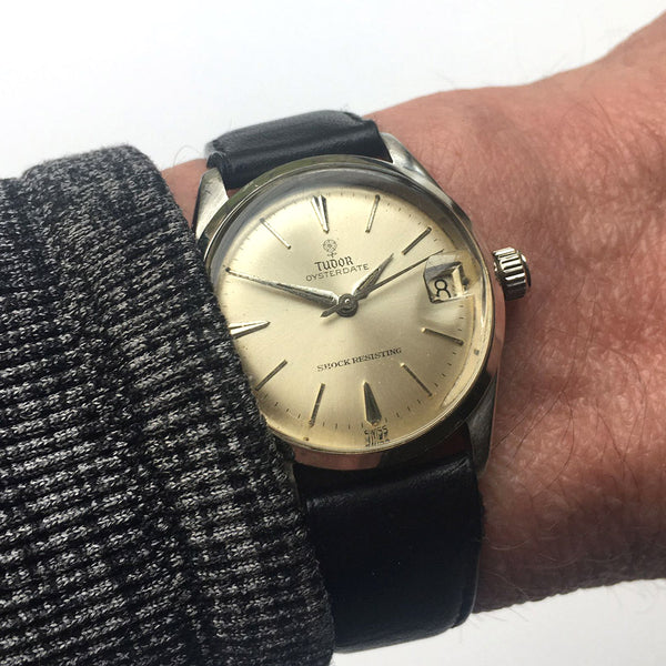 Tudor oysterdate best sale shock resisting