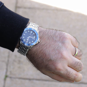 Omega Seamaster Professional - Model 196.1504 - Quartz with Blue Wave Dial in 41mm Steel Case - c.2010