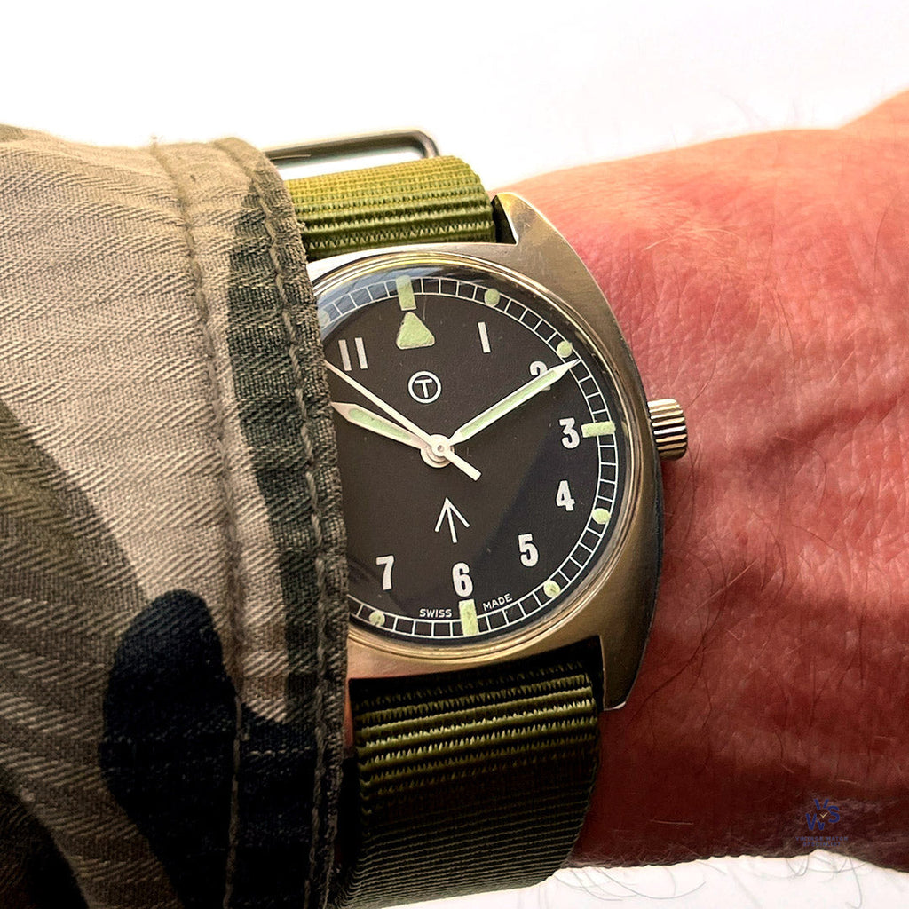 A 1976 Lost Navi Cushion Cased Watch RAF Issued Case Back Markings: 6BB 6645 99 5238290 370/76 Vintage Watch Specialist
