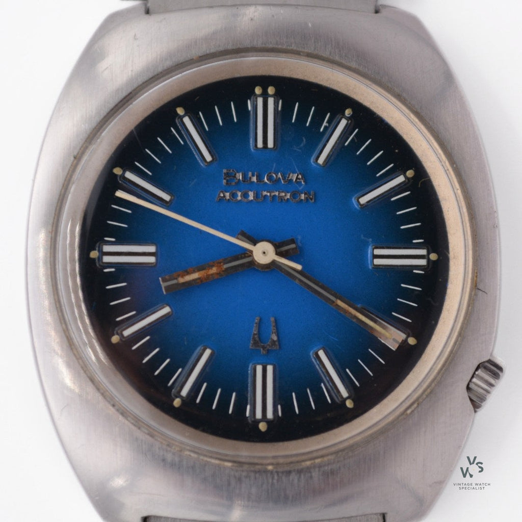 Bulova Accutron - Blue Gradient Dial - Cal 2180 - C.1967 - 36mm Stainless Steel - Vintage Watch Specialist