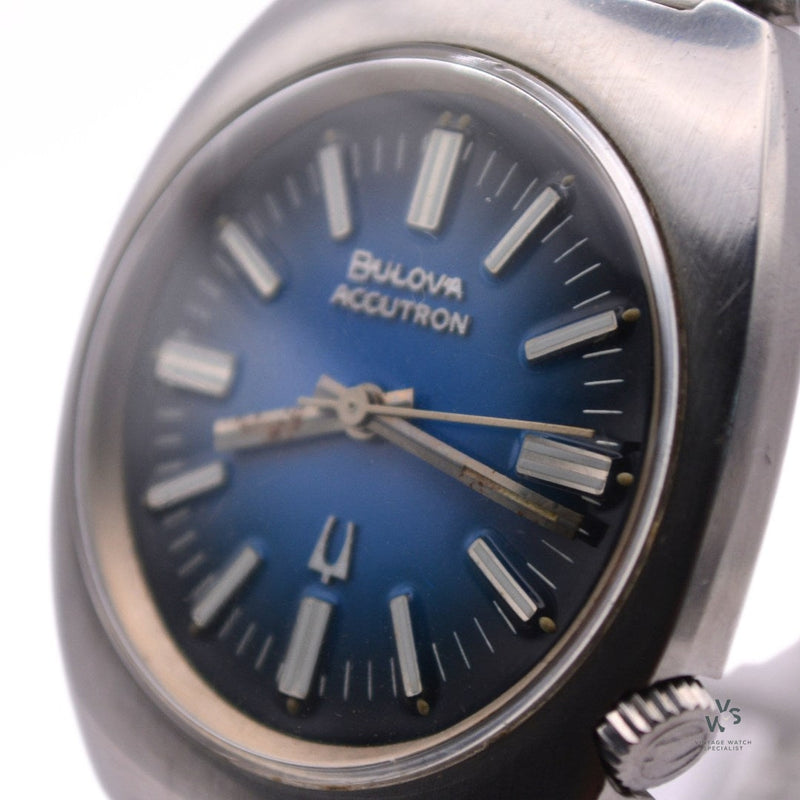 Bulova Accutron - Blue Gradient Dial - Cal 2180 - C.1967 - 36mm Stainless Steel - Vintage Watch Specialist