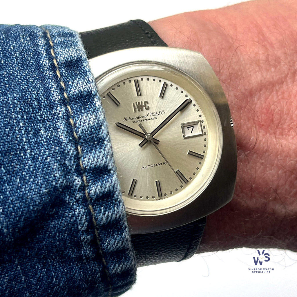 IWC Automatic Date T.V Case With A Round Dial - Vintage Watch Specialist