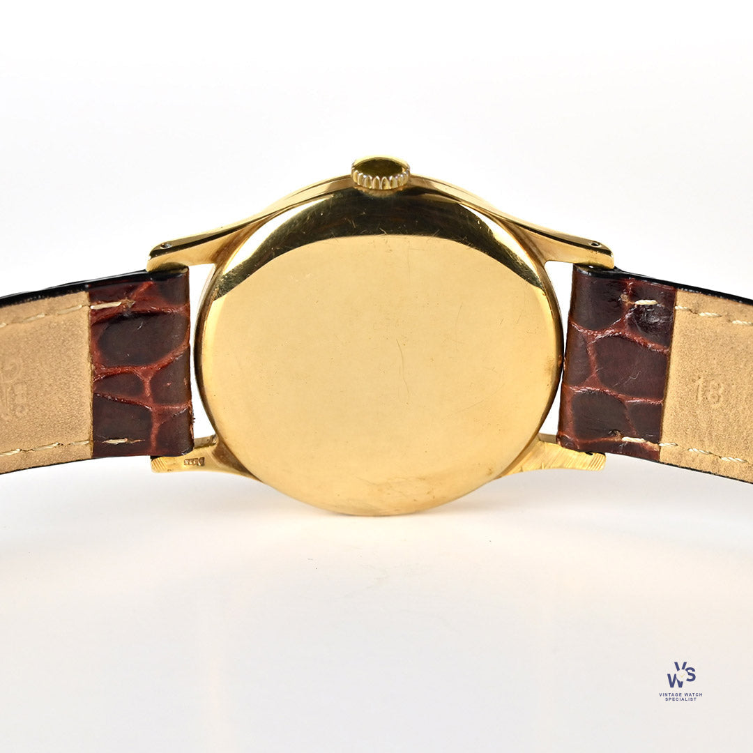 Longines - Calatrava - 9K Gold - Dress Watch - Manual Wind Calibre 30L Vintage Watch Specialist Longines - Calatrava - 9K Gold - Dress Watch - Manual Wind Calibre 30L Vintage Watch Specialist