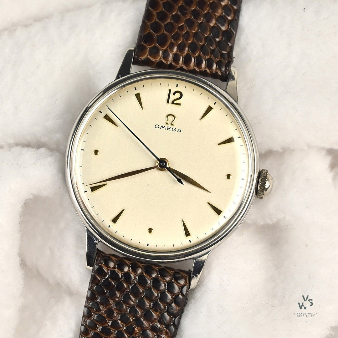Omega Jumbo 38mm Sweep Seconds Dial Model Ref 2325 7 c.1947