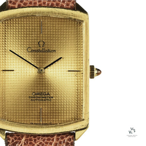 Omega Oversized Constellation 18k Gold - Model Ref: 153.042 - 18k Gold Textured Dial - 1968 - Vintage Watch Specialist