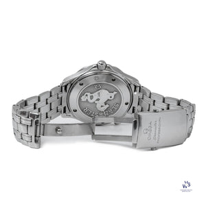 Omega Seamaster Professional - Model 196.1504 - Quartz with Blue Wave Dial in 41mm Steel Case - c.2010 - Vintage Watch Specialist