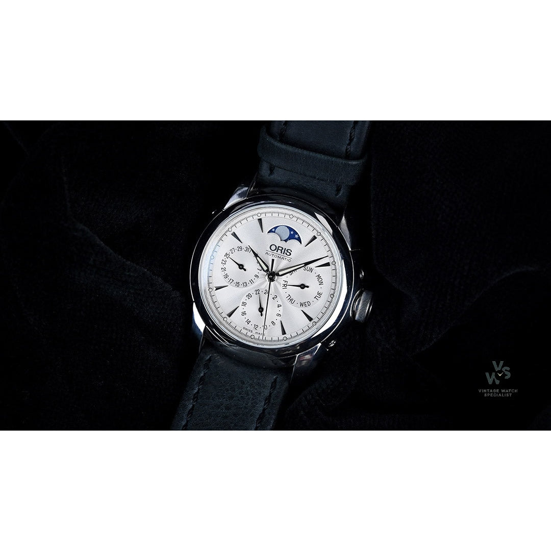Oris sun and moon top