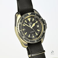 Rare CWC Royal Navy Automatic Diver MK.1 - Quickset Date - 2004 - Vintage Watch Specialist