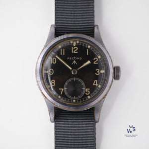 Record - Dirty Dozen - Matching Numbers - Caseback Ref: WWW L26830 - C.1944 - Vintage Watch Specialist