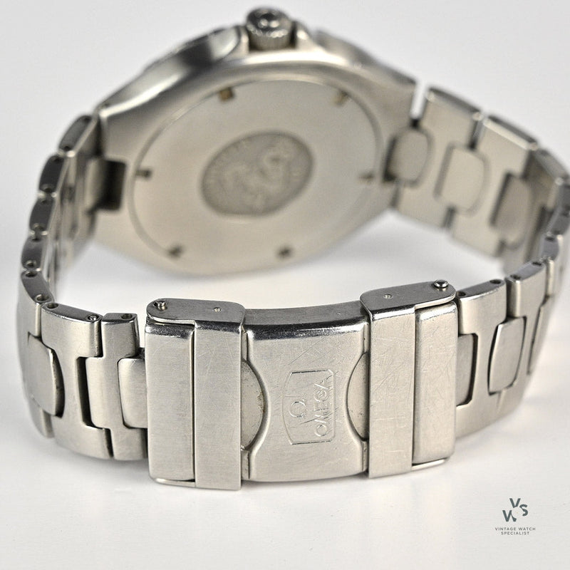Seamaster Pro 200m - Pre Bond - Model Ref: 396.1062 - Quartz movement - 1990s - Vintage Watch Specialist