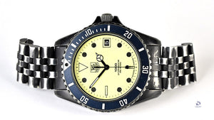 Tag Heuer - 1000 Professional - Night Diver - James Bond - Model Reference: 980.031N - Black PVD - c.1988 - Vintage Watch Specialist