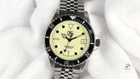 Tag Heuer Professional 200m - Night Diver - Luminous Dial - Model Ref: 980.113B - c.1987 - Vintage Watch Specialist