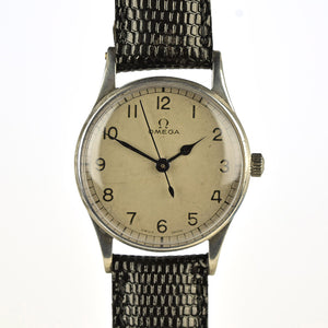 Omega - A Military Issued Wristwatch - Air Ministry 6B/159 White Dial - c.1939