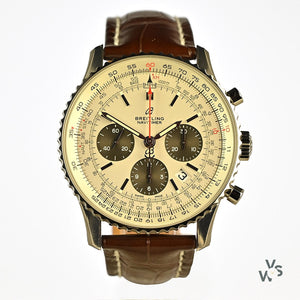 Breitling Navitimer B01 Chronograph 43 - New Unworn - White Dial - Full Set - Issued Jan 22 - Vintage Watch Specialist