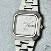 Omega Constellation Day/Date TV Case - 1970s Reference 368.0854 - Cal.1021 - Vintage Watch Specialist