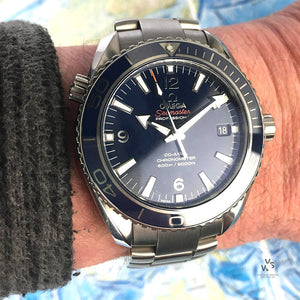 Omega Seamaster Professional - Planet Ocean - Blue Dial - Ref: 232.90.42.21.03.001 - Issued 2014 - Vintage Watch Specialist