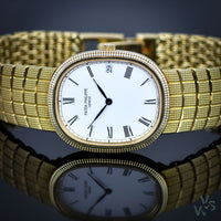 Vintage Patek Philippe Ellipse 18K Gold Unisex Watch With ‘Hobnail’ Bezel and Integral ‘Hobnail’ Bracelet - Ref 3931/010 - c. 1989. - 