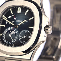 Patek Philippe Nautilus - 5712/1A Date Moon Phases - Complete Set - Dated Jan 2019 - Vintage Watch Specialist