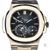 Patek Philippe Nautilus - 5712/1A Date Moon Phases - Complete Set - Dated Jan 2019 - Vintage Watch Specialist