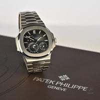 Patek Philippe Nautilus - 5712/1A Date Moon Phases - Complete Set - Dated Jan 2019 - Vintage Watch Specialist