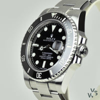 Gents Rolex Submariner Oyster Perpetual Date Wrist Watch In Oystersteel With Black Cerachrom Bezel and Black Dial. 116610LN. 2016. - Vintage