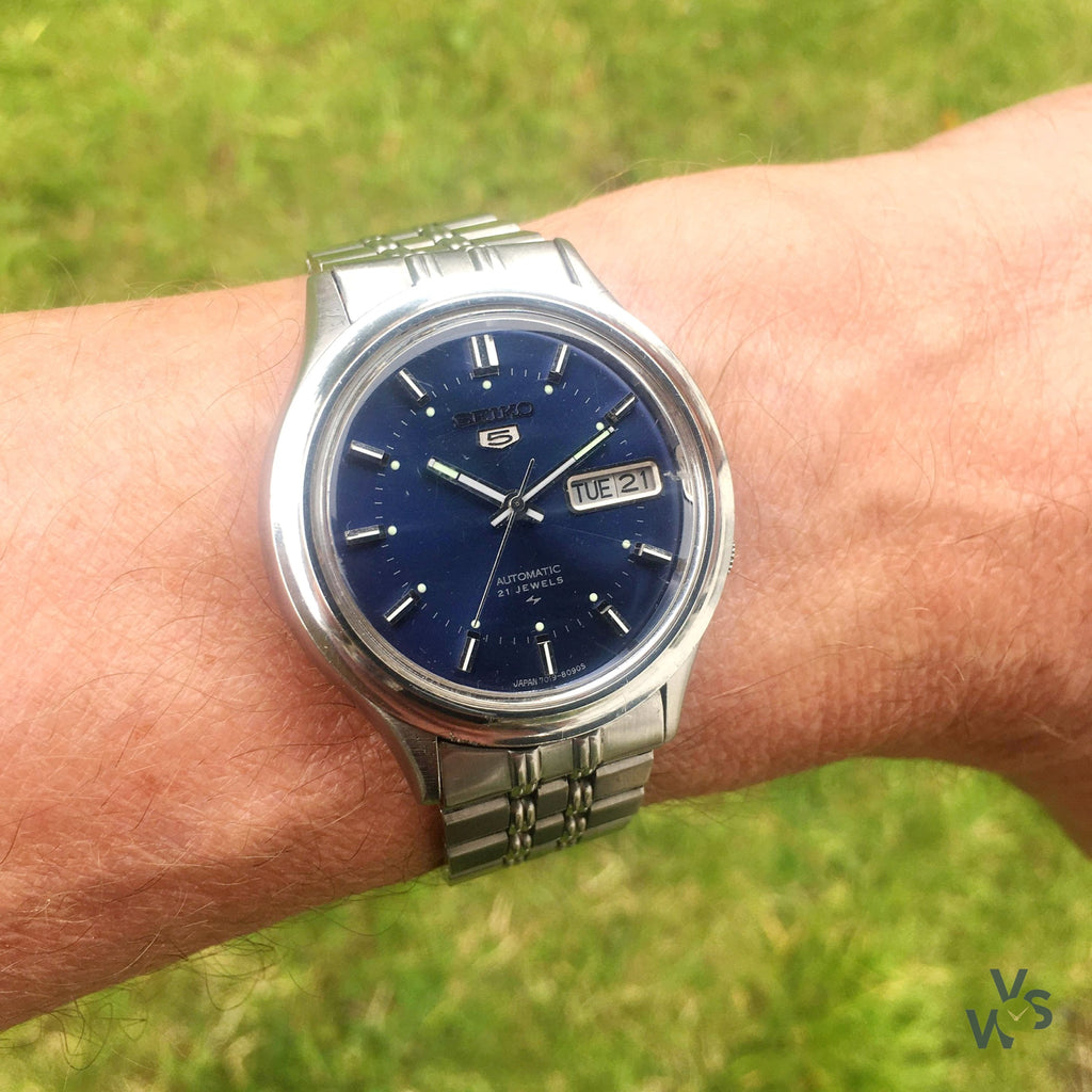 Seiko 5 Automatic - Blue Dial - Day Date - Reference 7019a-8070 - c.1975 - Vintage Watch Specialist