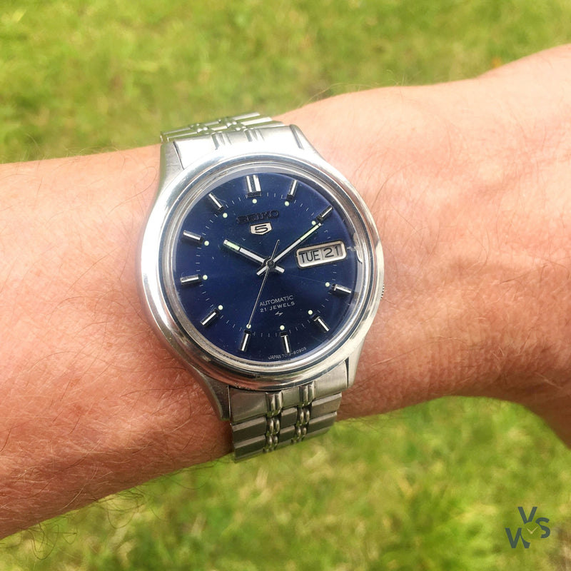 Seiko 5 Automatic - Blue Dial - Day Date - Reference 7019a-8070 - c.1975 - Vintage Watch Specialist