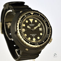 Seiko - A Vintage Grandfather Tuna Professional 600 Diver Titanium - Model Ref: 6159-7010 - c.1975 - Vintage Watch Specialist