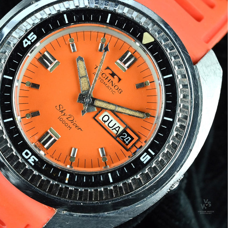 Technos Sky Diver 1000m - Automatic - Model Ref: 10709 - c.1970s - Vintage Watch Specialist