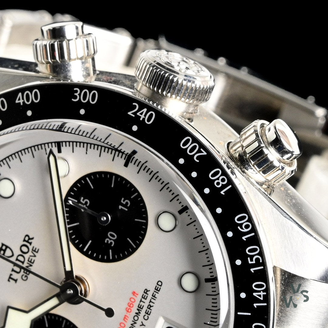 【税込】 Tudor - Black Bay Chronograph White Panda Dial - Model Ref: 79360N - 2 –  Vintage Watch Specialist ジャケット・アウター